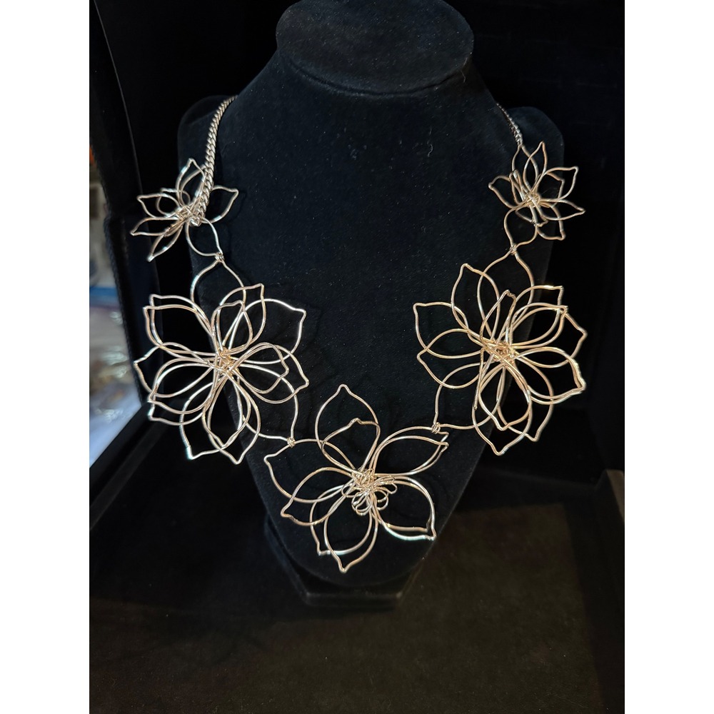Gold Tone Oversized Floral Statement Necklace Wire Flower Bib Necklace